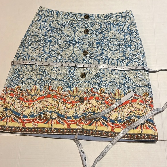 Lands end-6P-paisley pattern, button front, side pockets, belt loops, skirt. - Picture 9 of 10